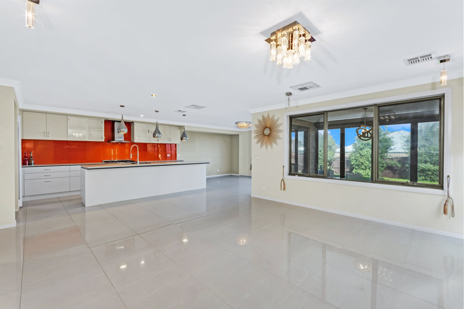 Gallery: 7 Headland Drive