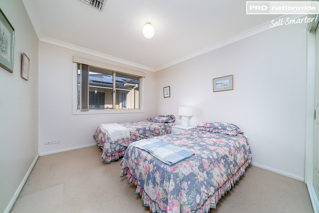7 Headley Place KOORINGAL 4