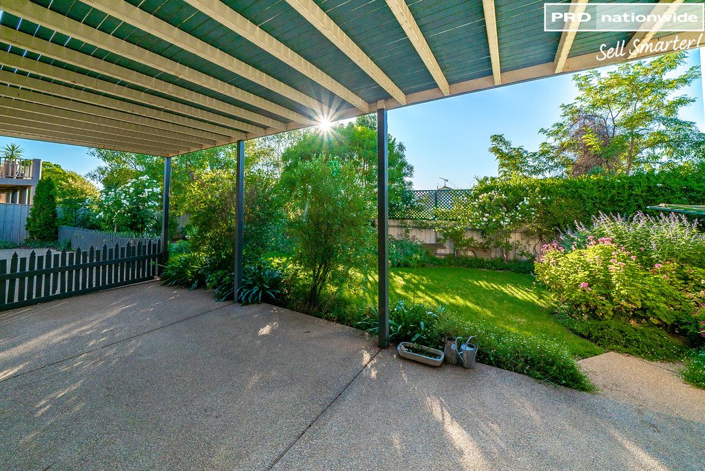 7 Headley Place KOORINGAL 17