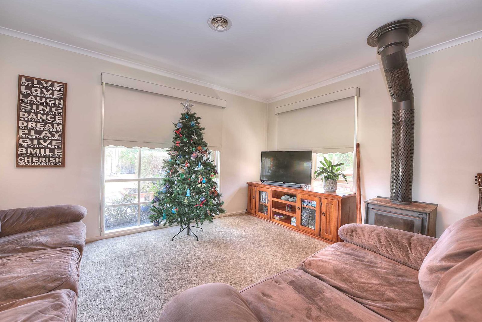 Gallery: 7 Helmich Court