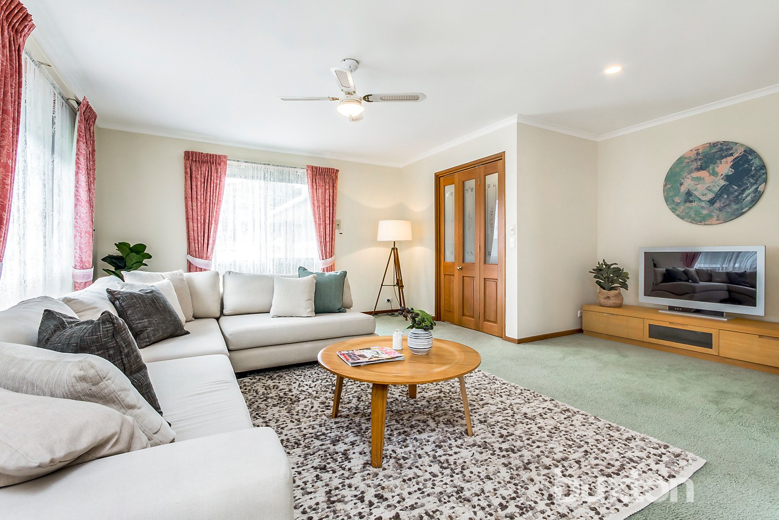 Gallery: 7 Hillside Court