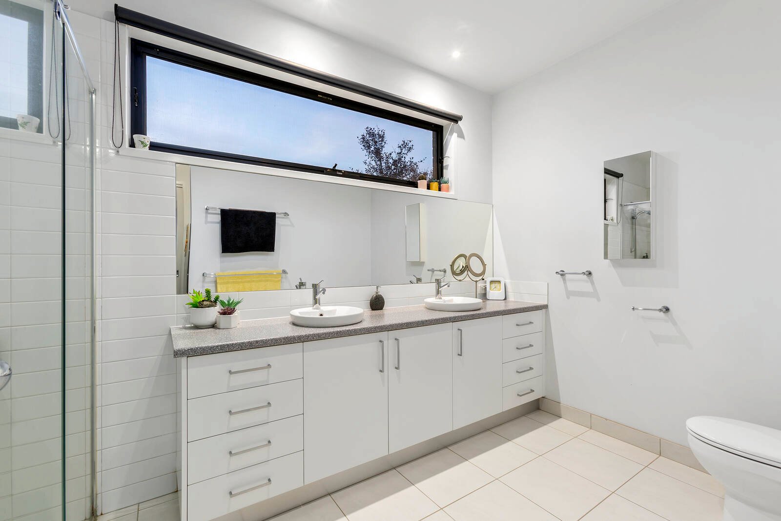 Real Estate and Property in 7 Hoddle Drive, Leopold, VIC