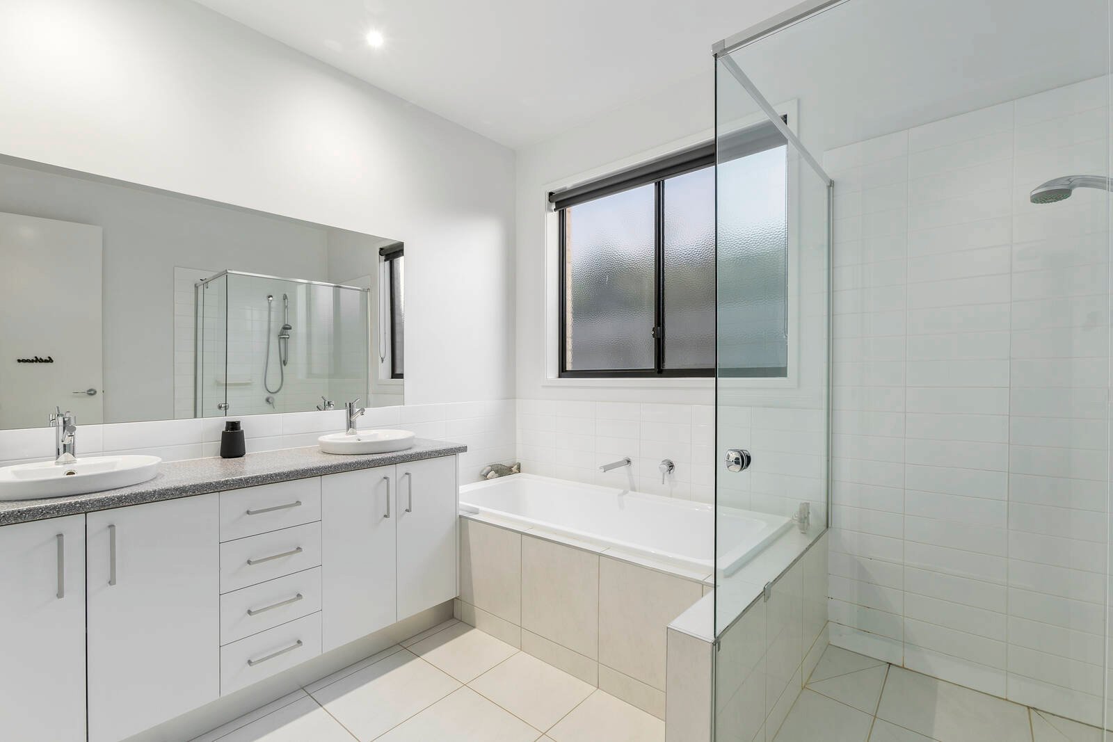 Real Estate and Property in 7 Hoddle Drive, Leopold, VIC