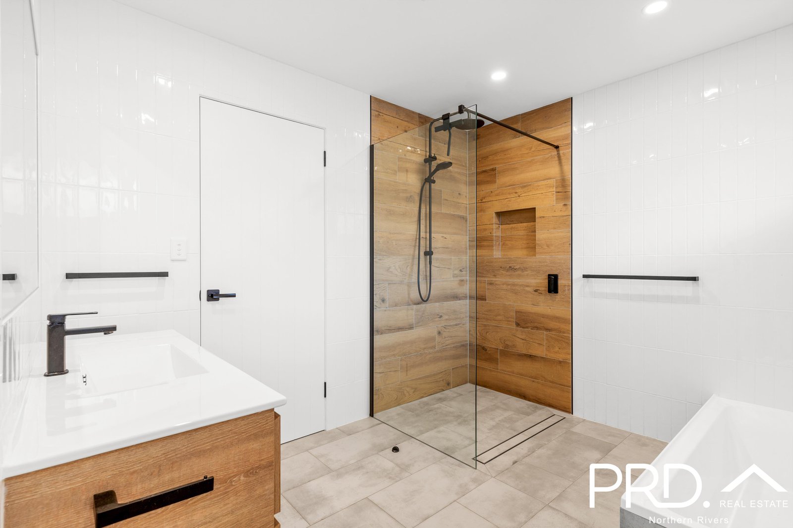 7 Homestead Avenue GOONELLABAH 10