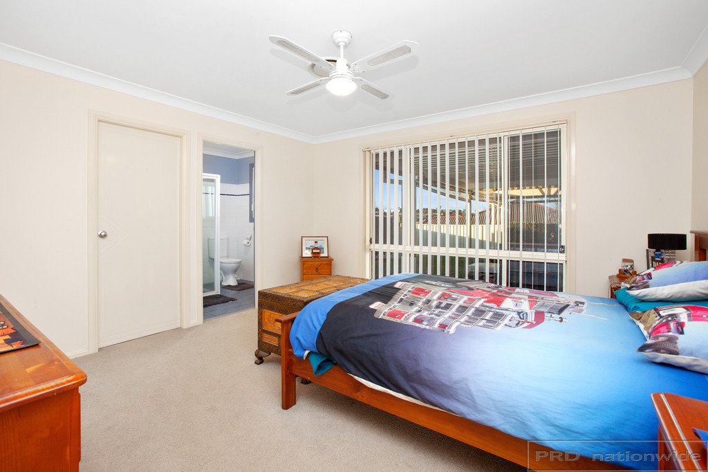 7 Honeyoak Drive ABERGLASSLYN 11