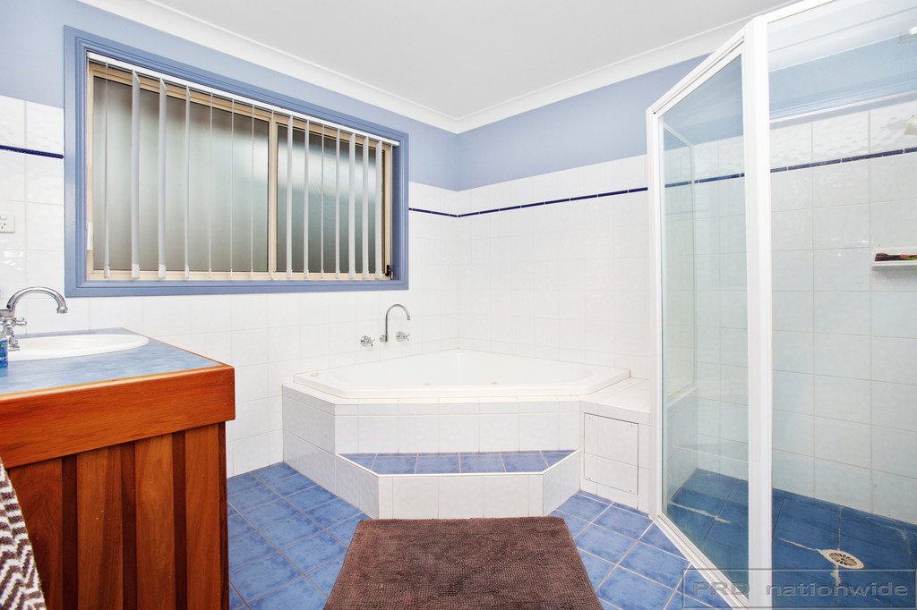 7 Honeyoak Drive ABERGLASSLYN 14