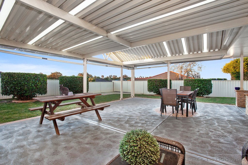 7 Honeyoak Drive ABERGLASSLYN 15