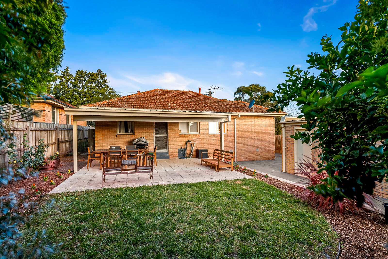 Real Estate and Property in 7 Huntingdale Road, Chadstone, VIC