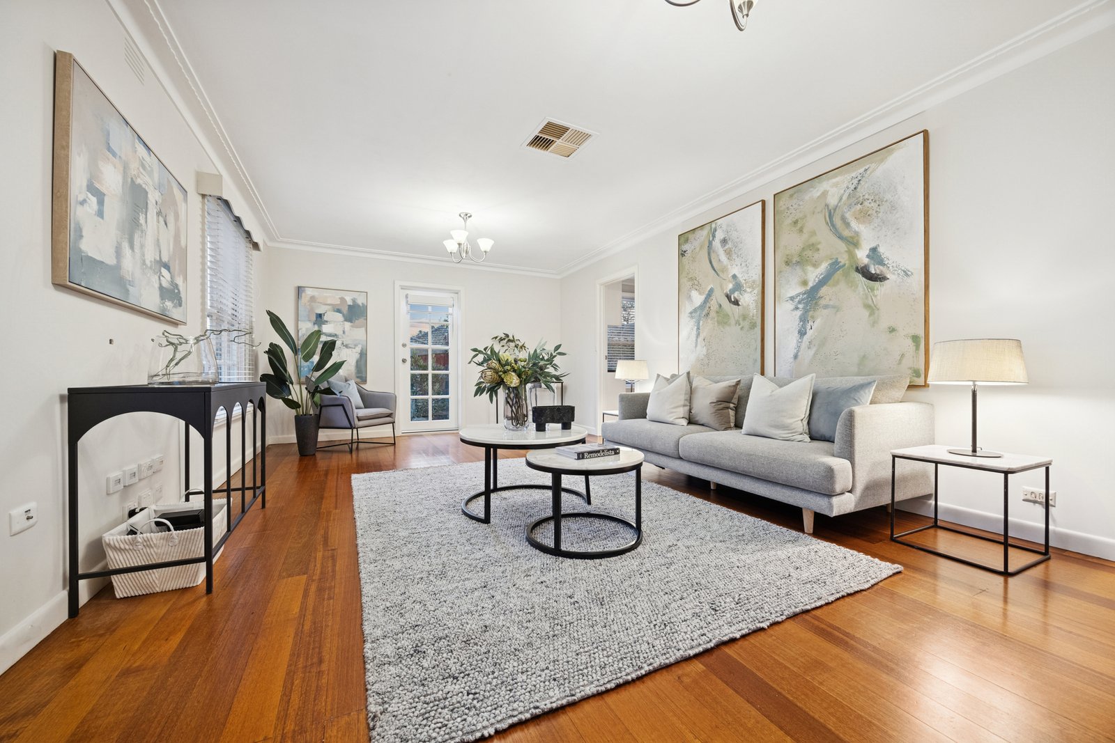 Gallery: 7 Huntly Close