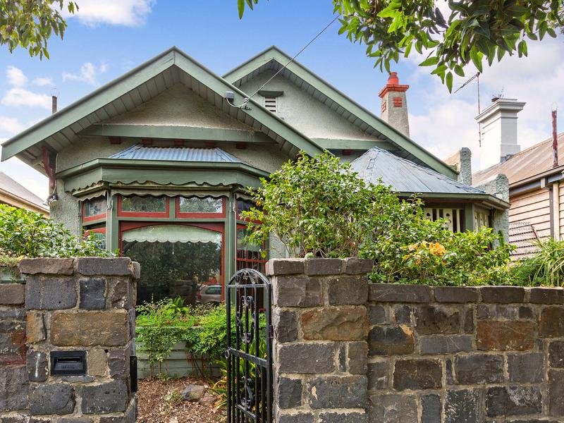 7 Hyde Street,
                        
                    
                    
                        
                            FOOTSCRAY
