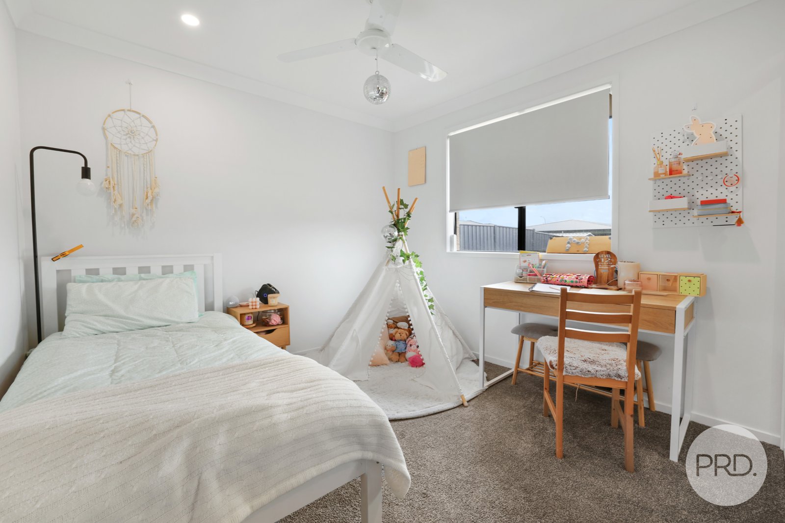 7 Idyllic Street TAMWORTH 18