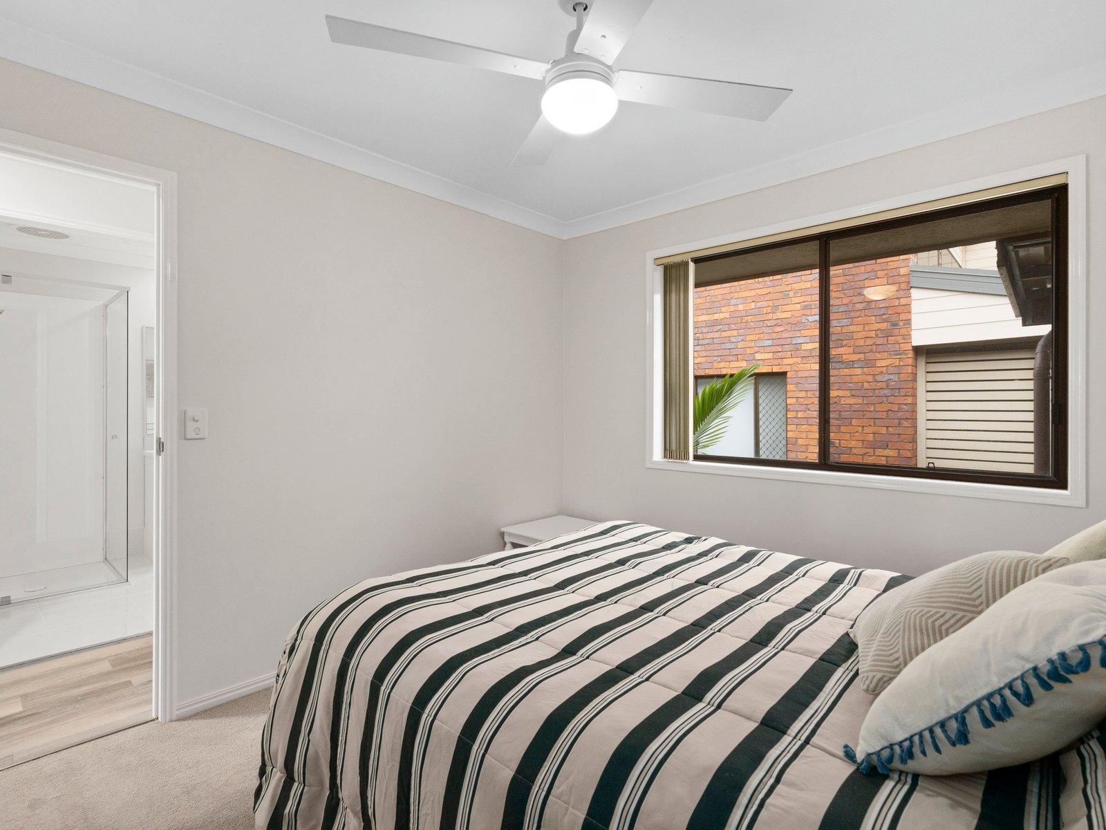 7 James Cook Drive BANORA POINT 15