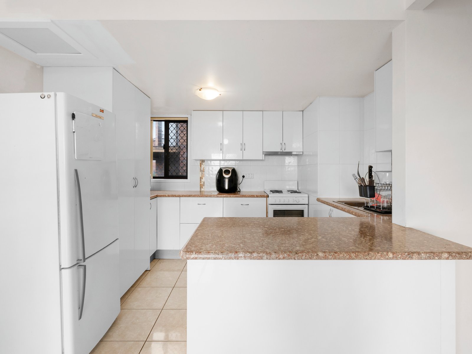 7 James Cook Drive BANORA POINT 24