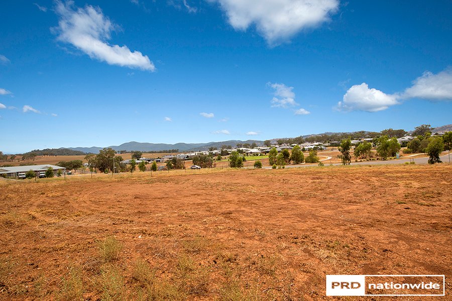 7 Jarman Road TAMWORTH 10
