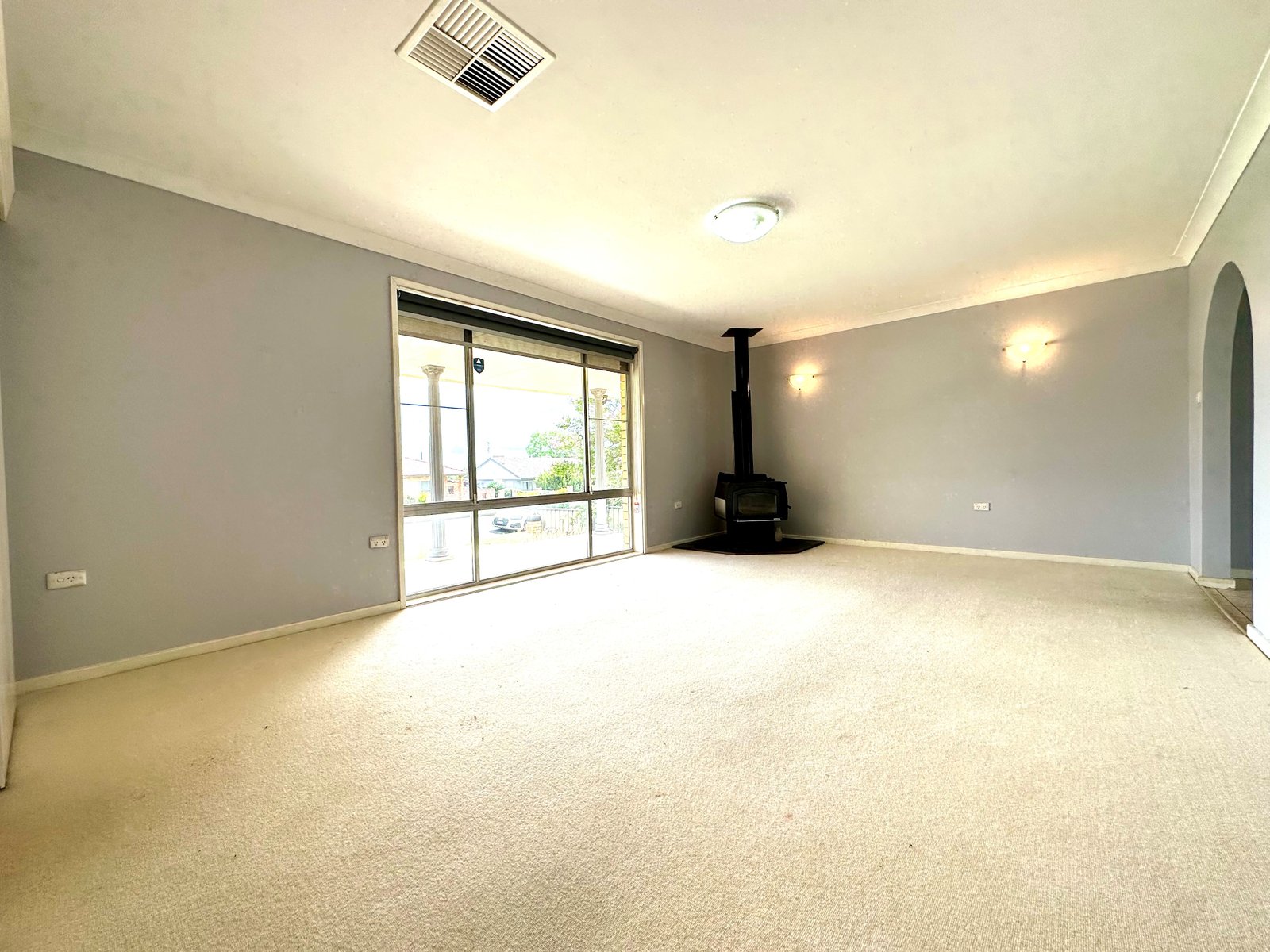 7 John Street TAMWORTH 4
