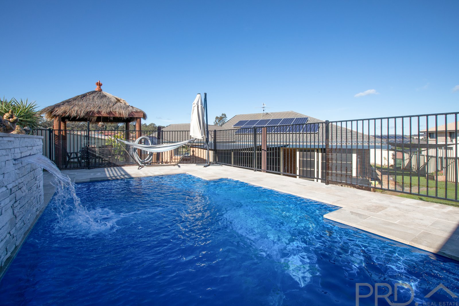 7 Joseph Close RUTHERFORD 18