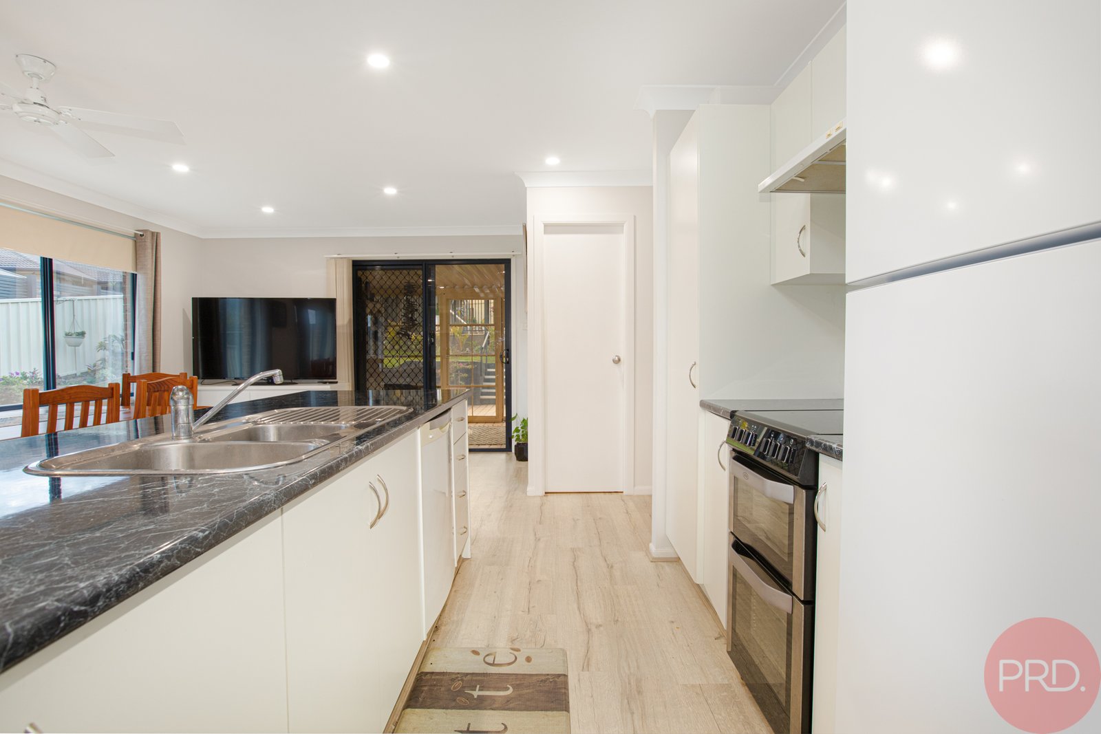 7 Joseph Close RUTHERFORD 8