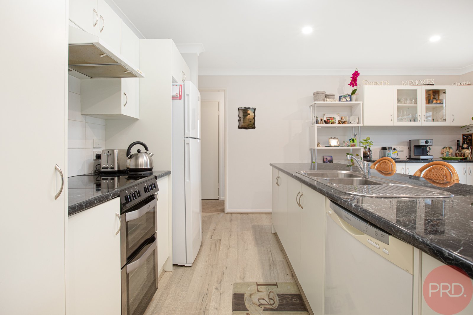 7 Joseph Close RUTHERFORD 9