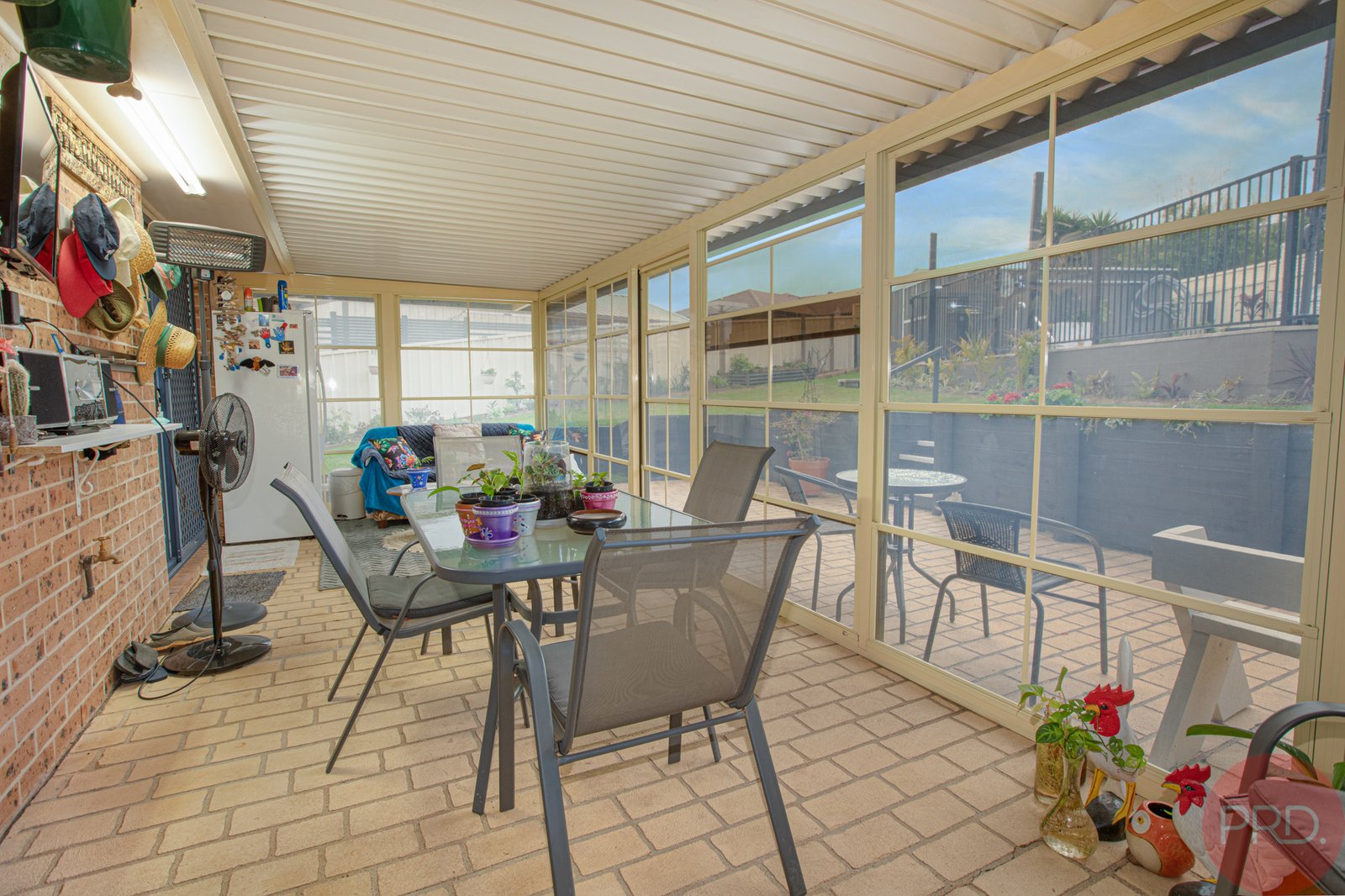 7 Joseph Close RUTHERFORD 18