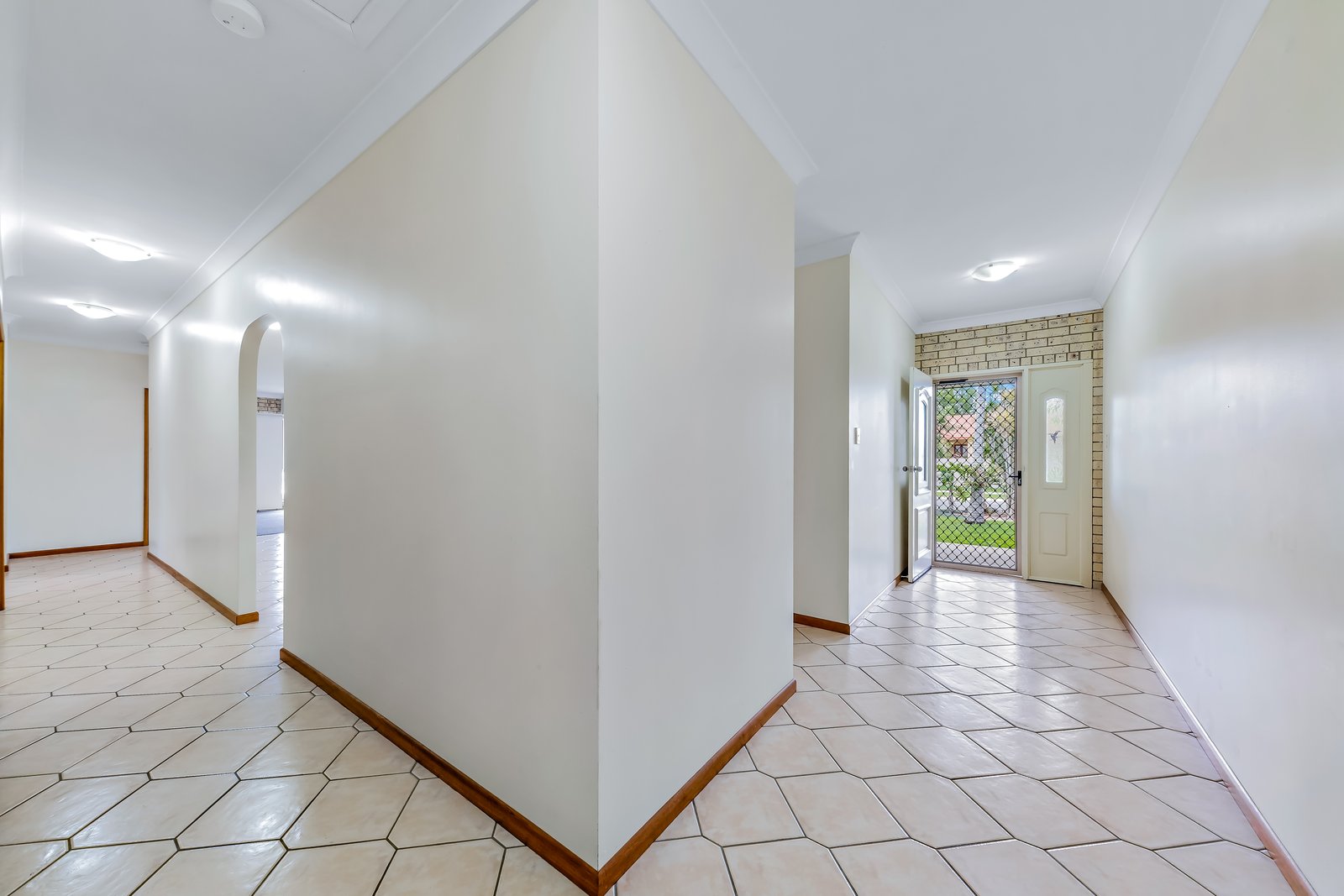7 Keith Johns Drive PROSERPINE 9