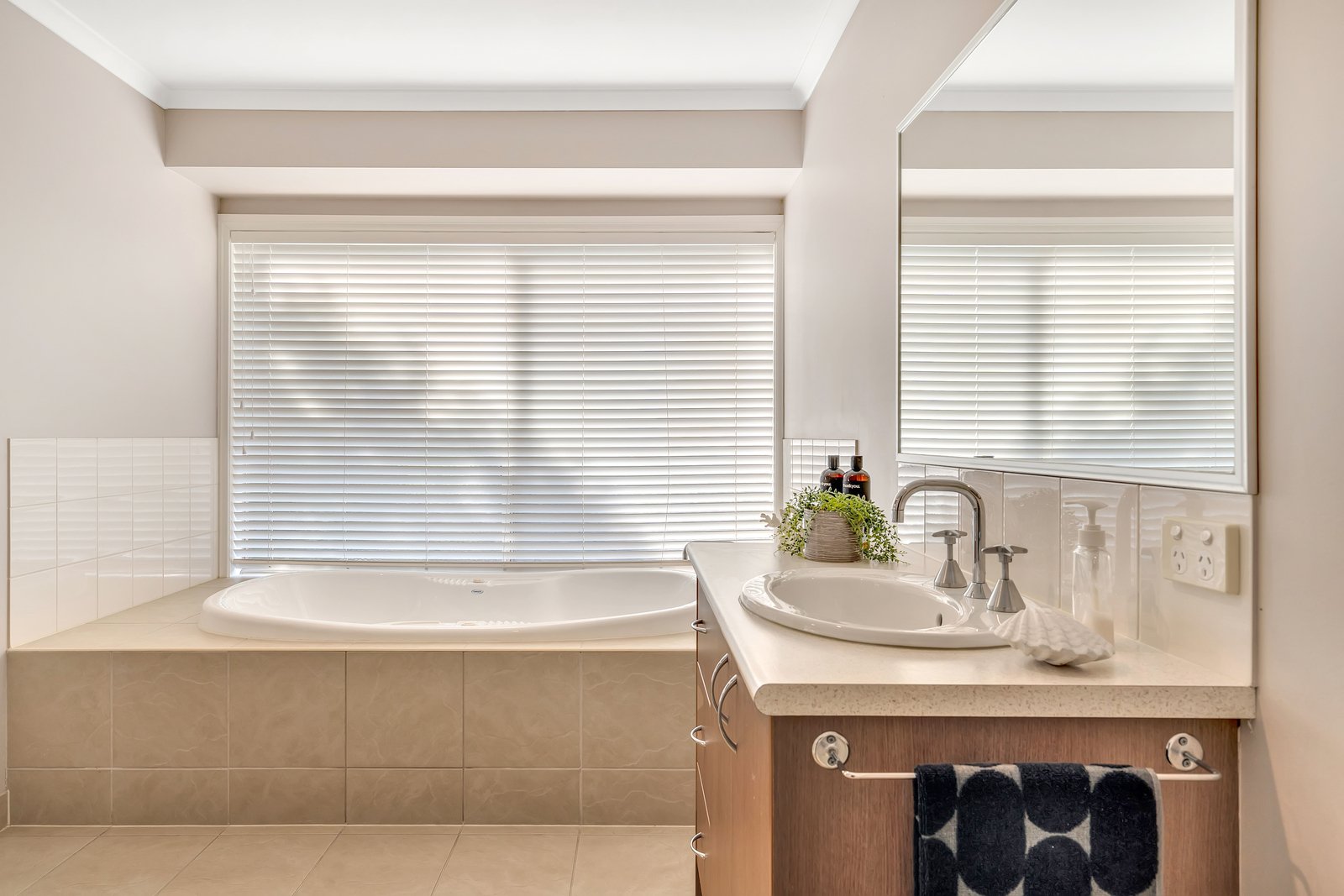 Real Estate and Property in 7 Kensei Court, New Gisborne, VIC