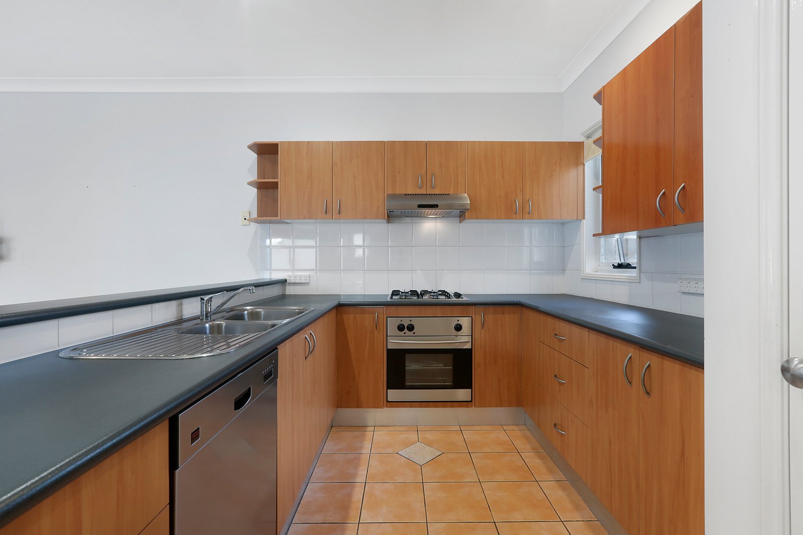 7 Kensington Lane DAPTO 3