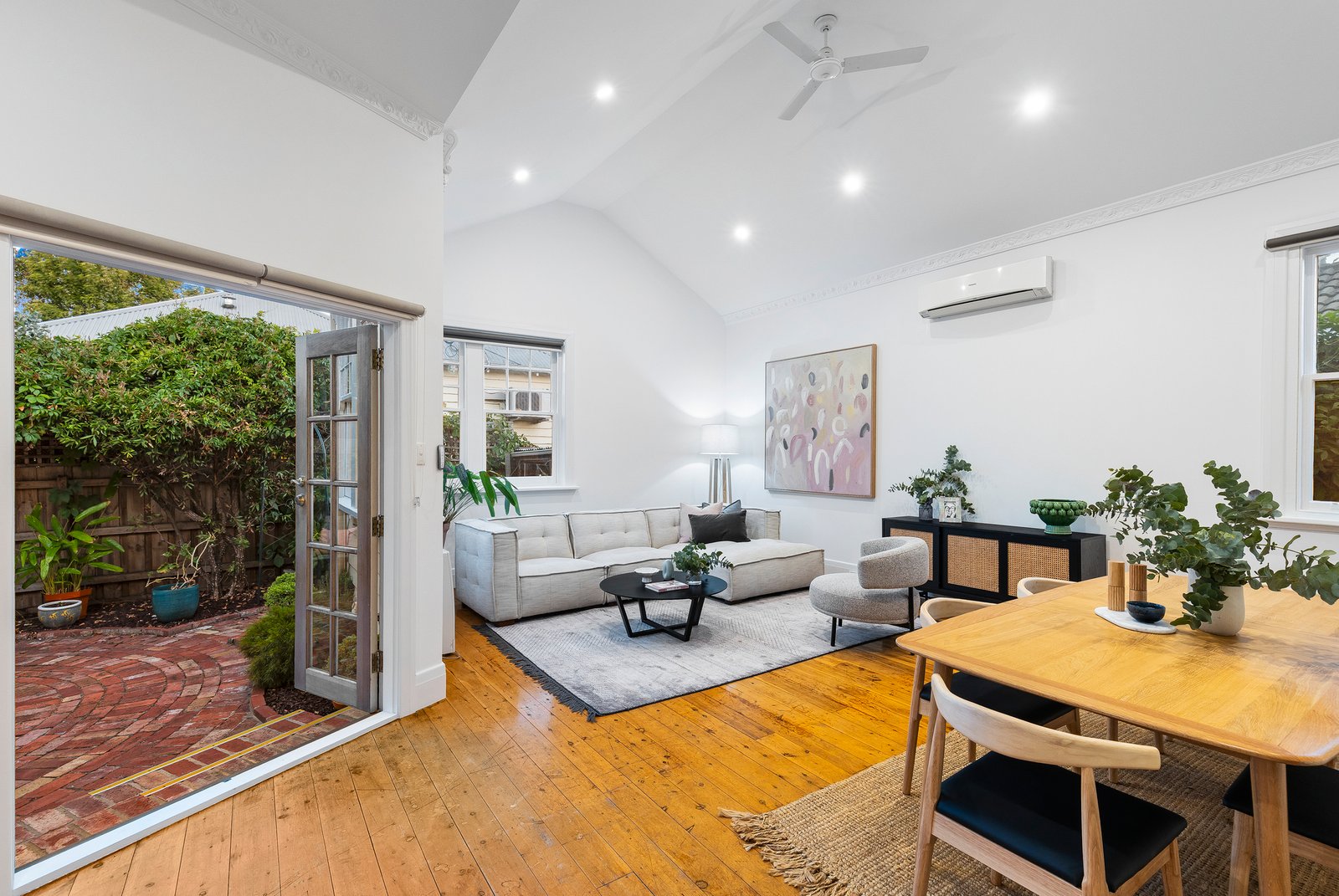 Gallery: 7 Kent Street