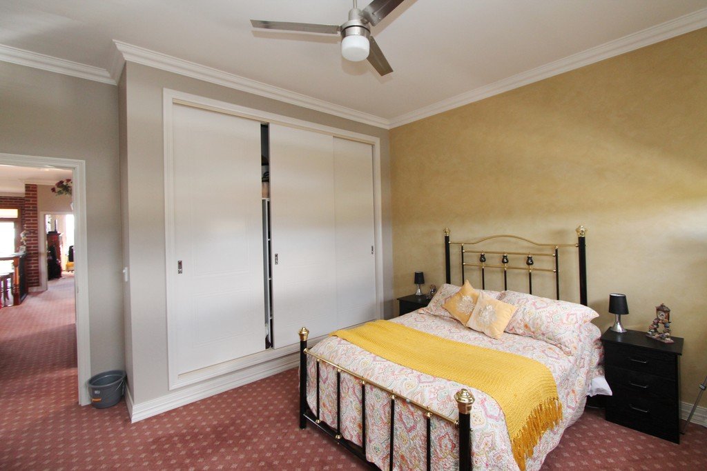 7 Kenvarra Court BLACK HILL 8