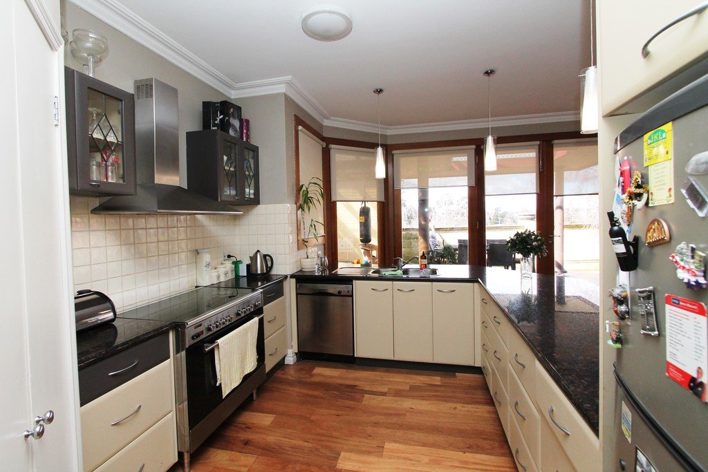 7 Kenvarra Court BLACK HILL 15