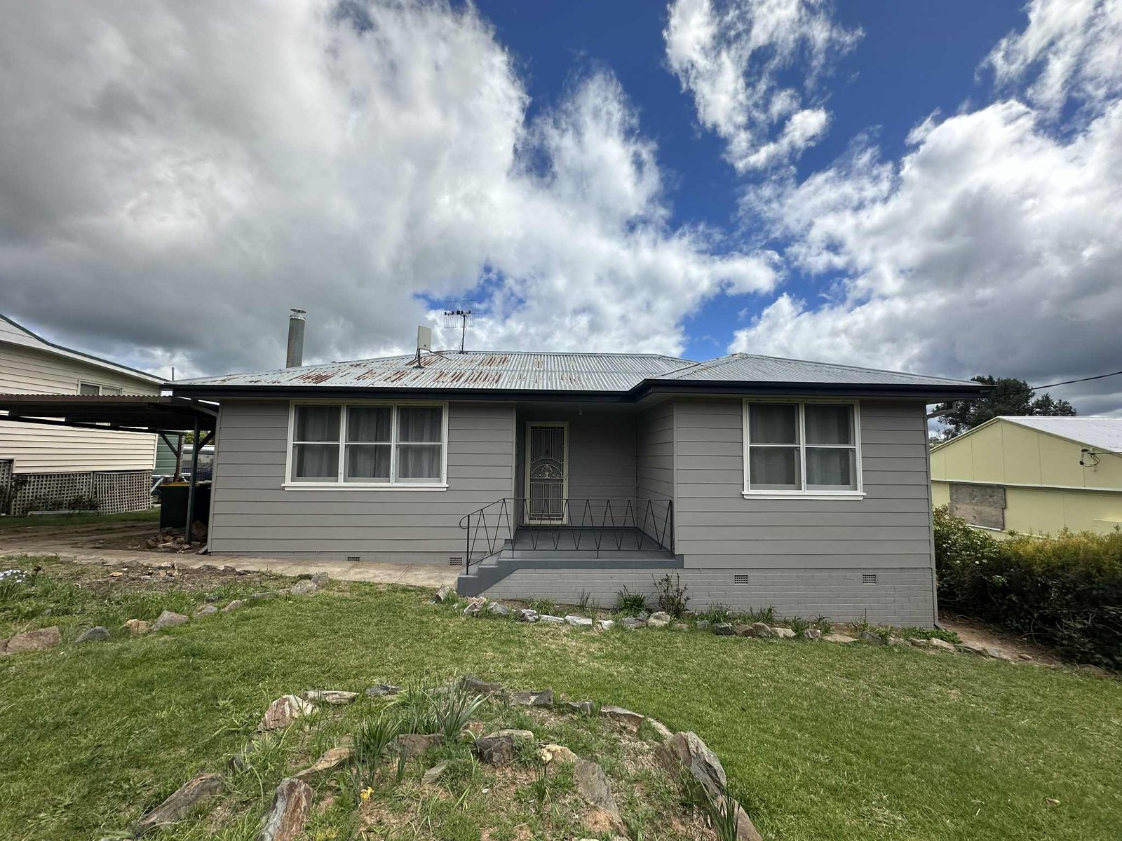 7 King Street TUMBARUMBA 9