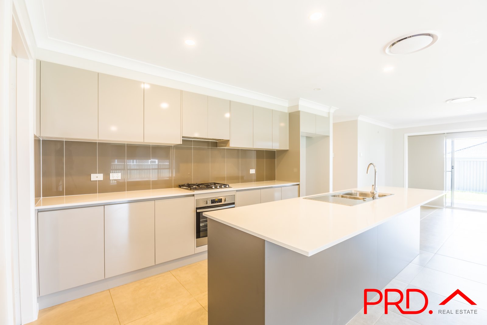 7 Kingham Street TAMWORTH 4