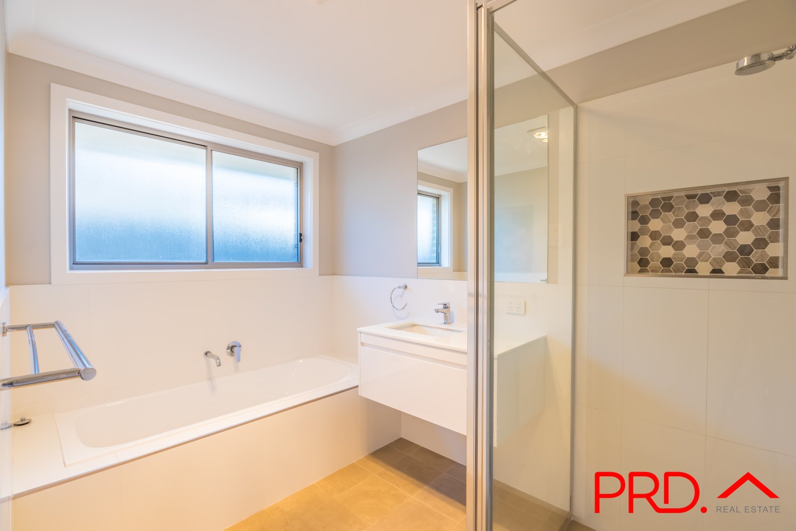 7 Kingham Street TAMWORTH 11