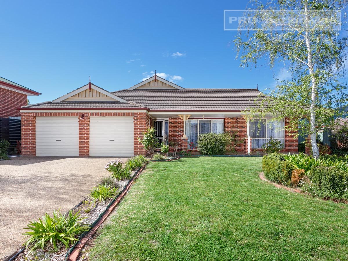 7 Lachlan Place TATTON 1