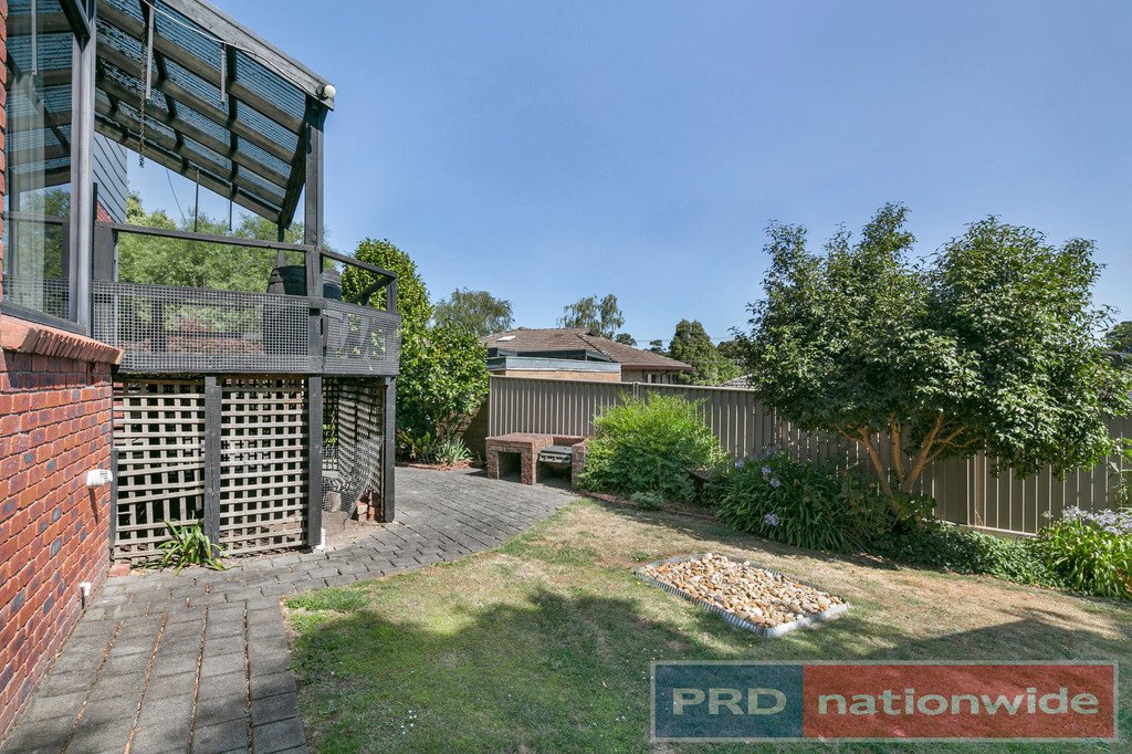 7 Lake View Court BALLARAT NORTH 12