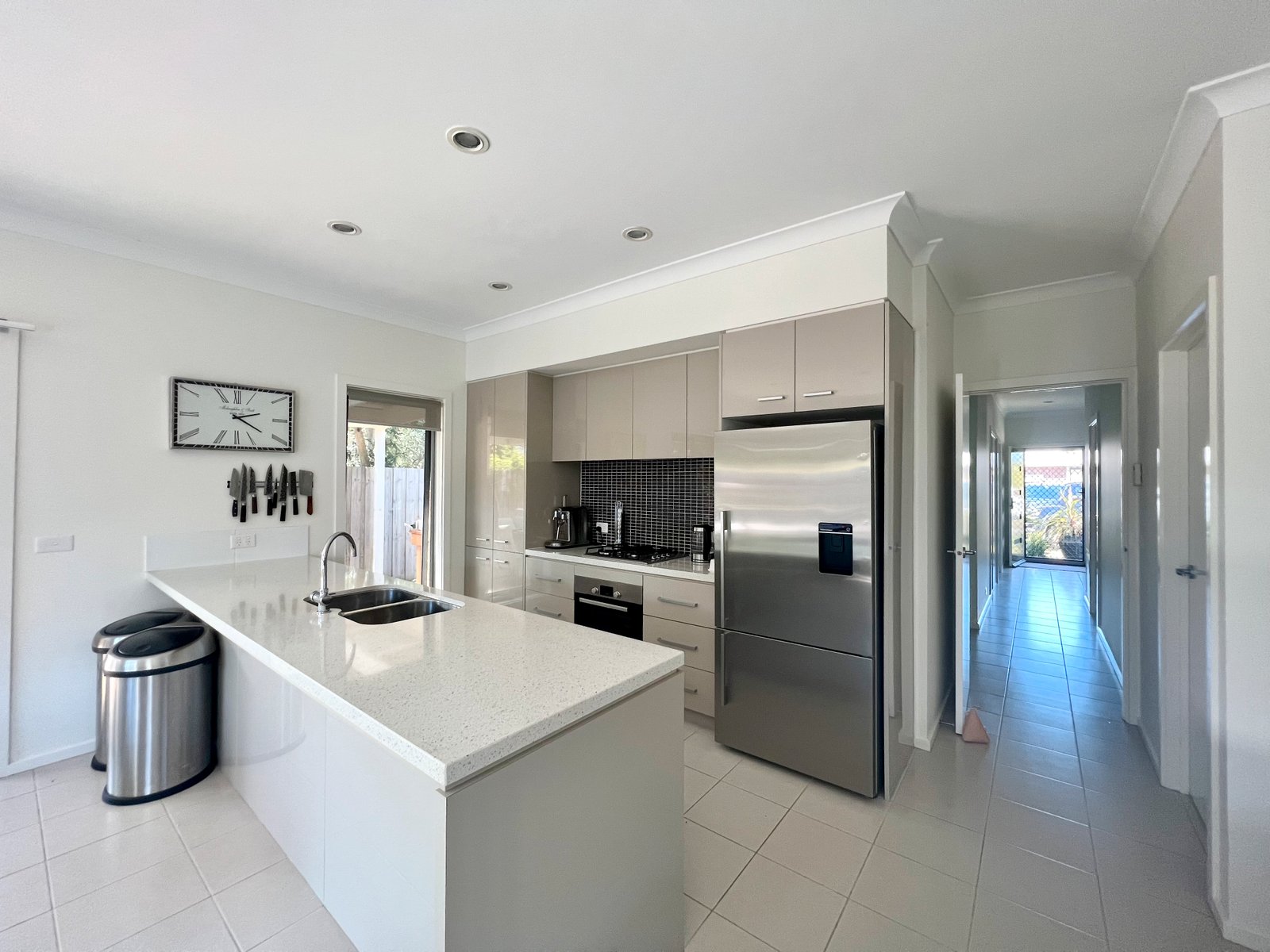 Gallery: 7 Lakeland Court