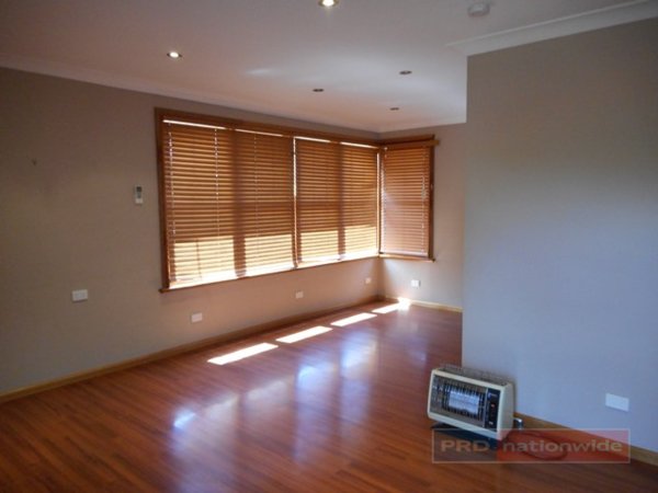 7 Lambie Street TUMUT 4