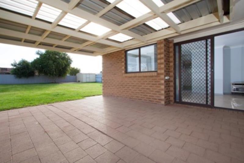 7 Langi Crescent GLENFIELD PARK 7
