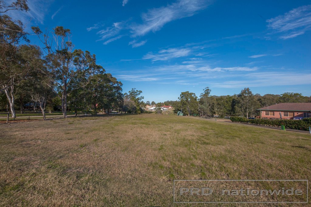 7 Largs Avenue LARGS 1