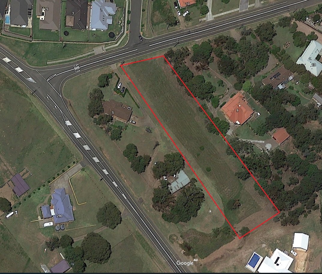 7 Largs Avenue LARGS 3