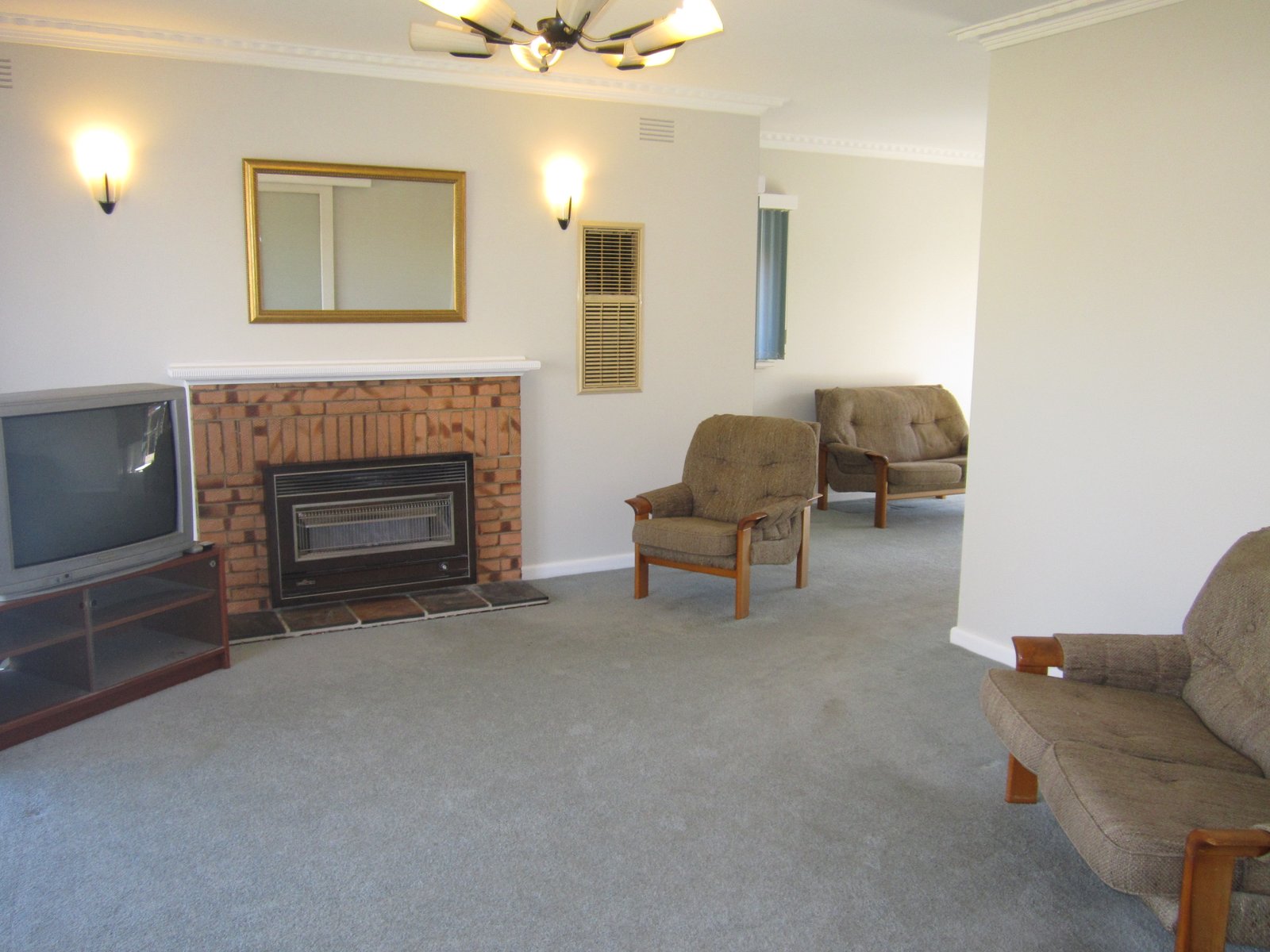 Gallery: 7 Lesden Street