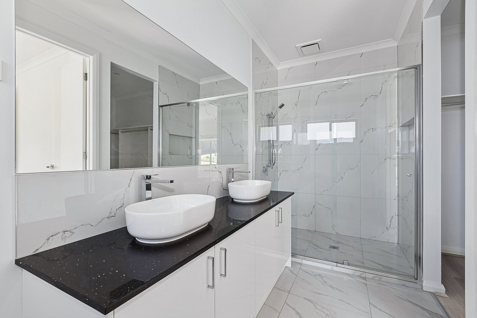 Gallery: 7 Lilac Street
