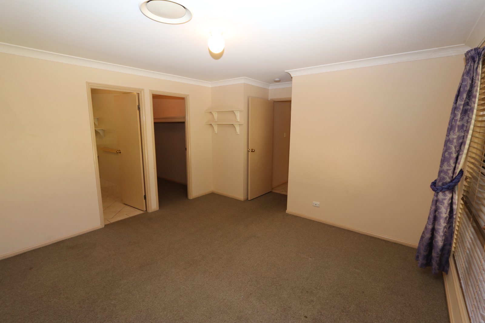 7 Lillywood Circuit MOLENDINAR 8