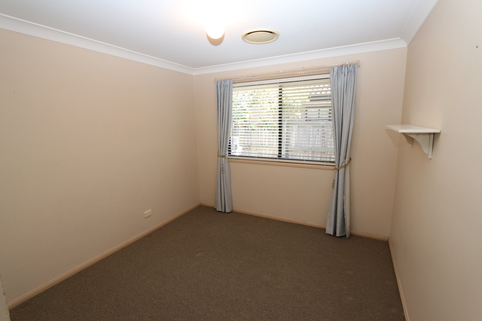 7 Lillywood Circuit MOLENDINAR 10