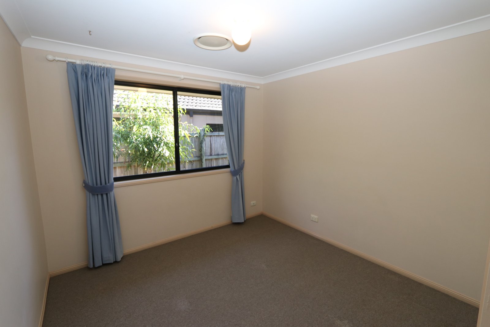 7 Lillywood Circuit MOLENDINAR 11