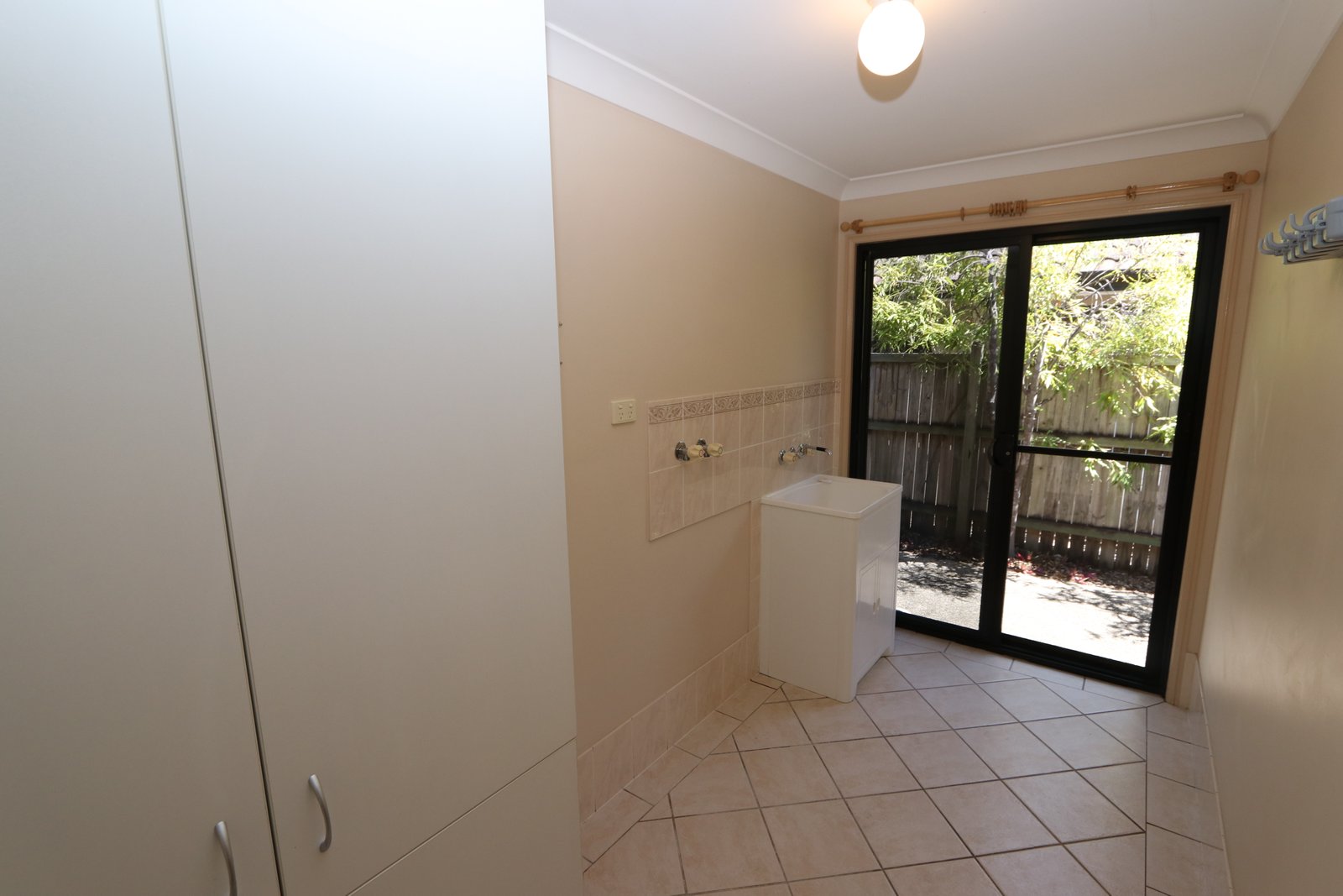 7 Lillywood Circuit MOLENDINAR 15