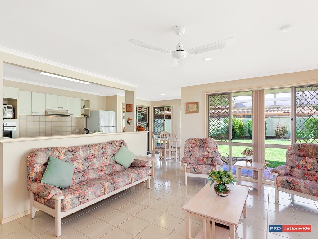 7 Lomond Court VARSITY LAKES 5