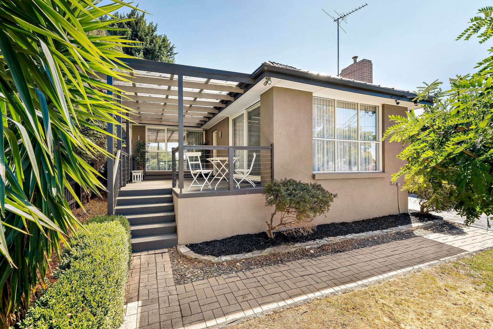 7 Longmuir Road, Watsonia VIC 3087