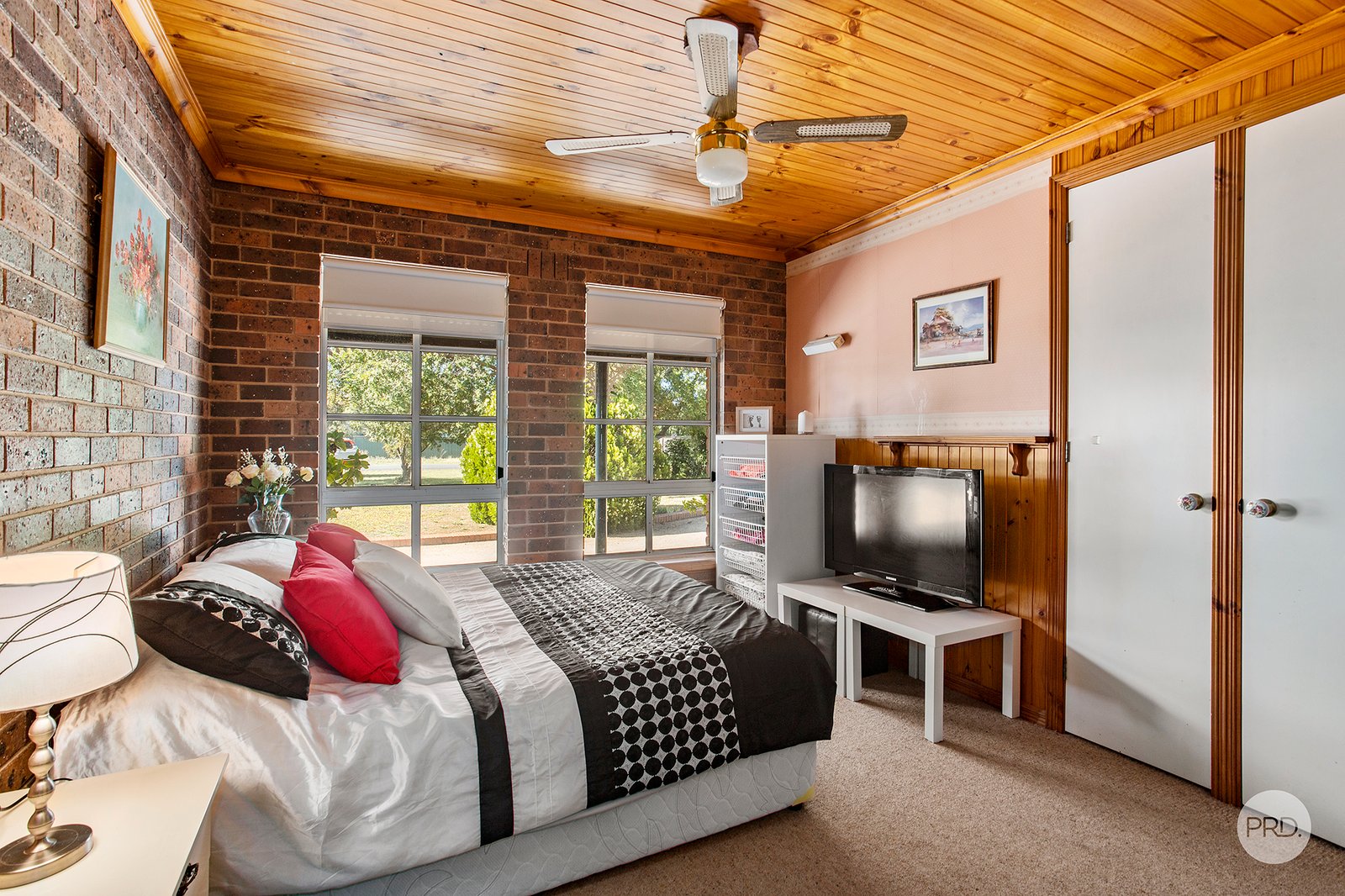 7 Lonsdale Avenue ELMORE 8