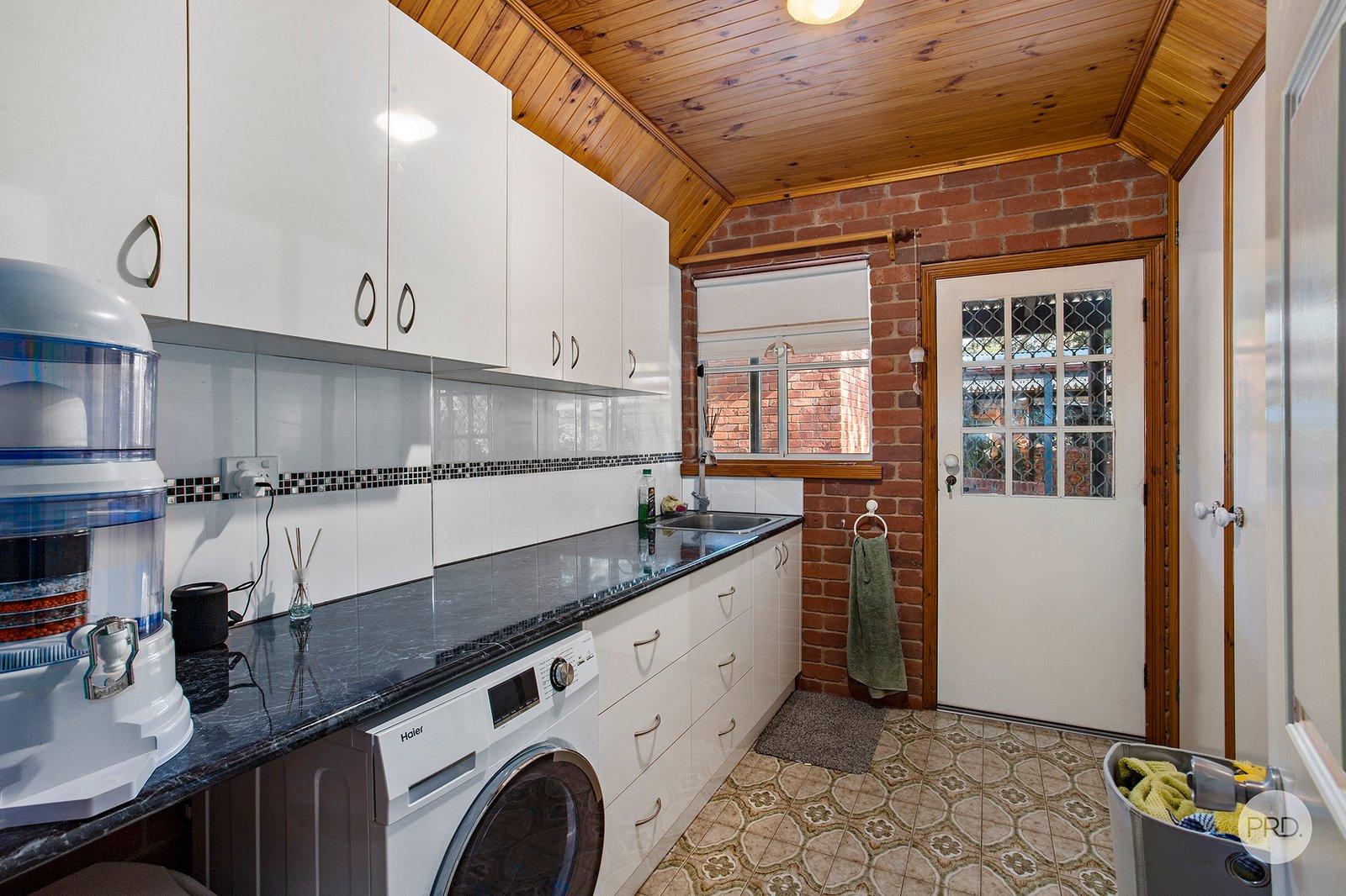 7 Lonsdale Avenue ELMORE 16