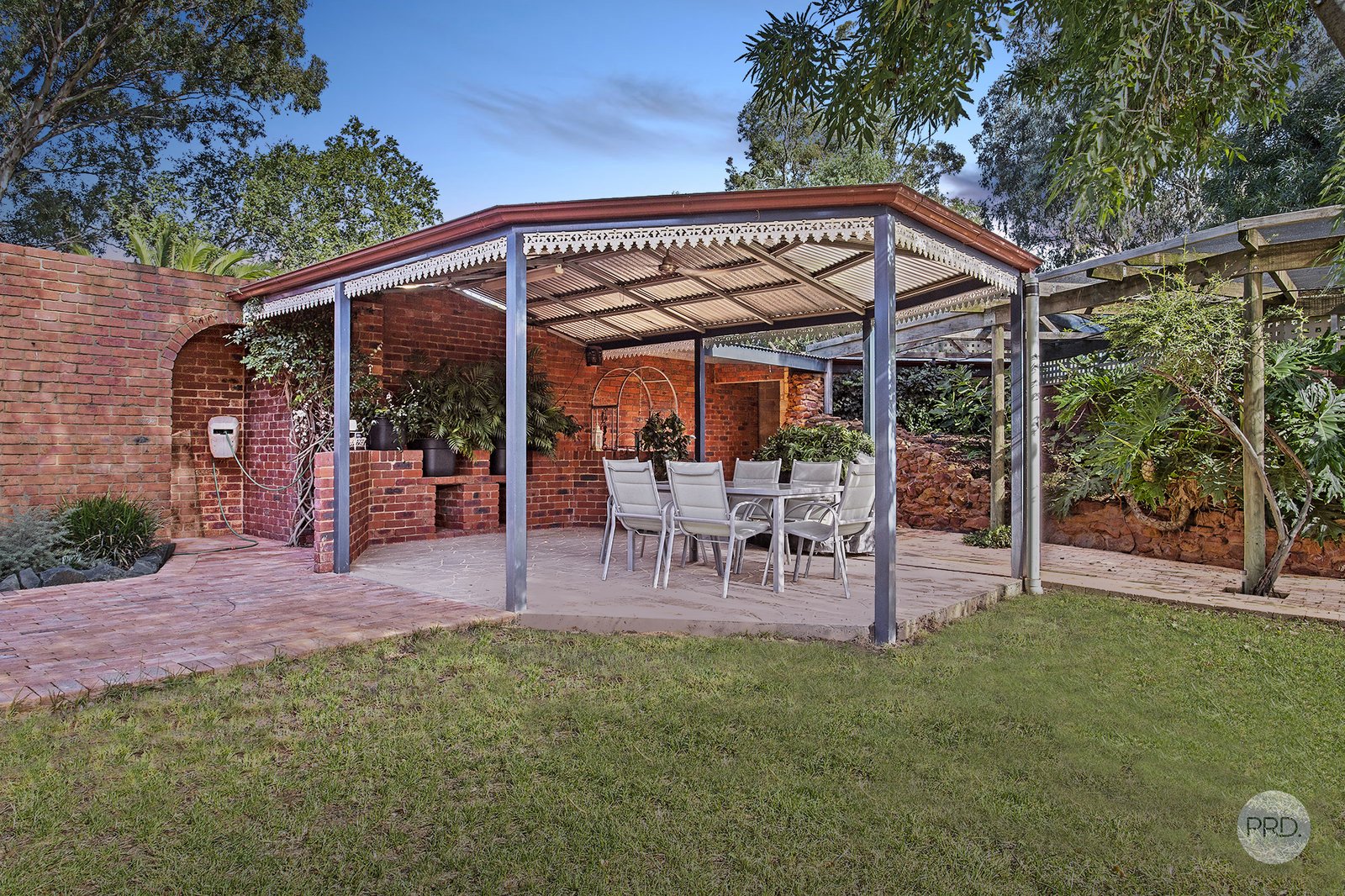 7 Lonsdale Avenue ELMORE 17